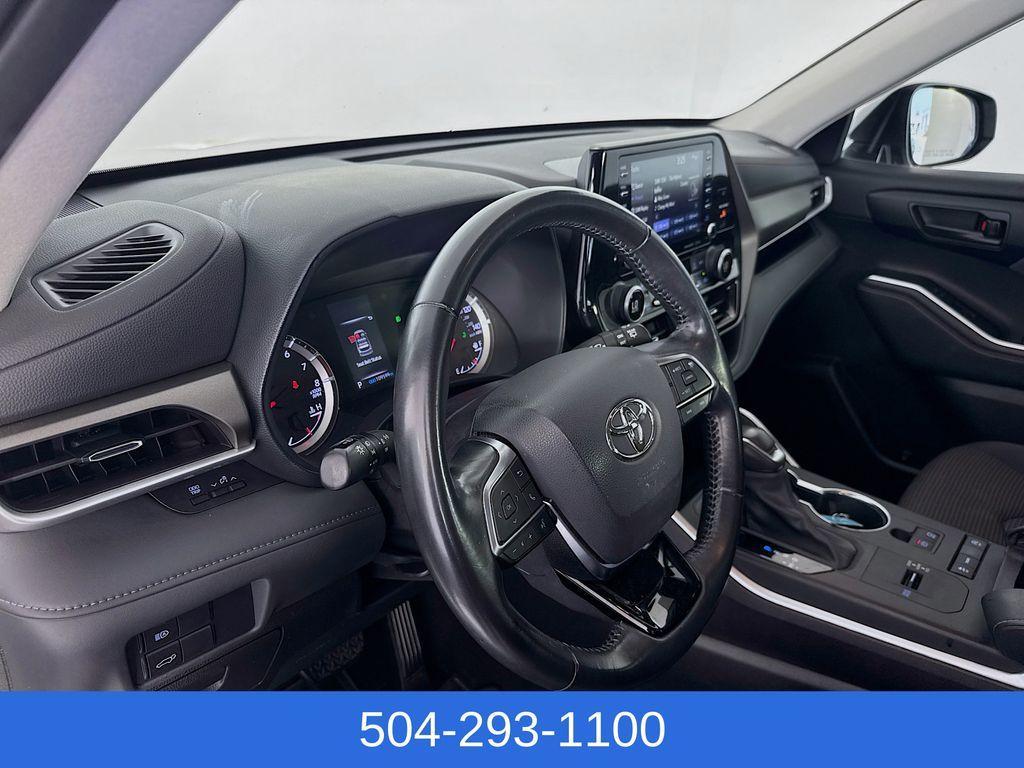 used 2021 Toyota Highlander car, priced at $23,414