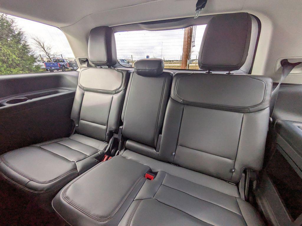 new 2025 Ford Expedition car, priced at $67,745