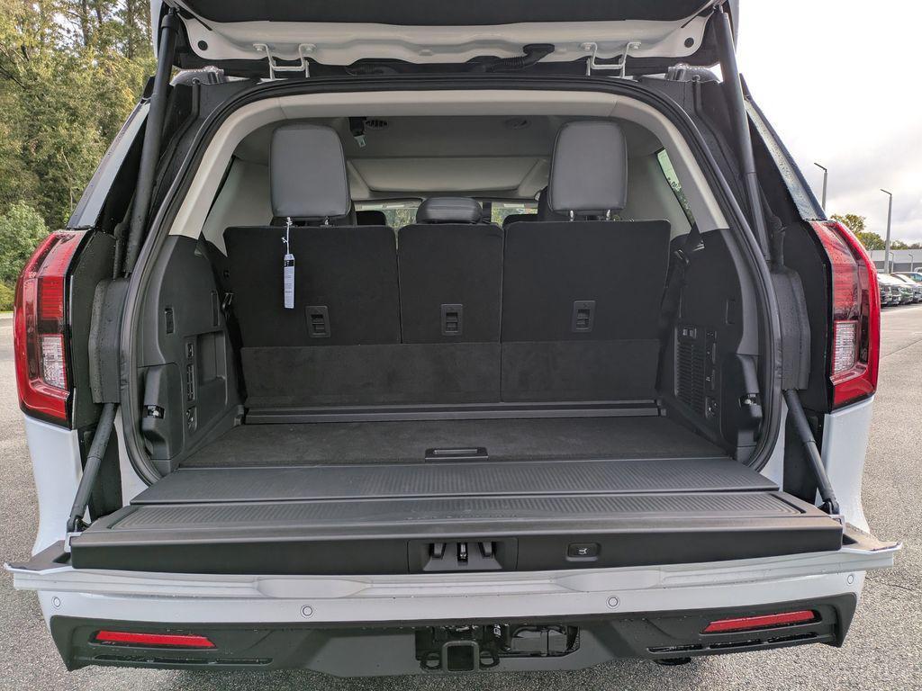 new 2025 Ford Expedition car, priced at $67,745