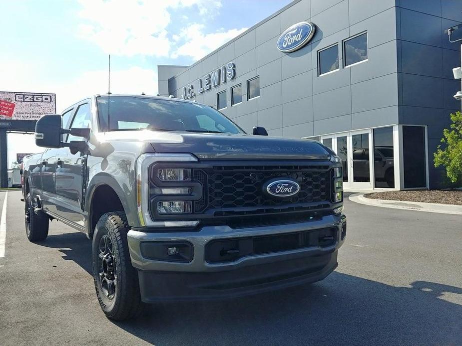 new 2024 Ford F-250 car, priced at $61,825