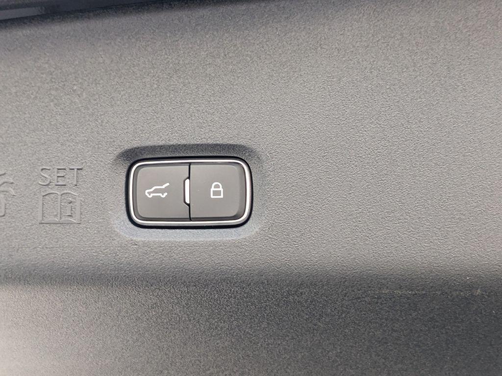 new 2025 Ford Expedition car, priced at $69,966