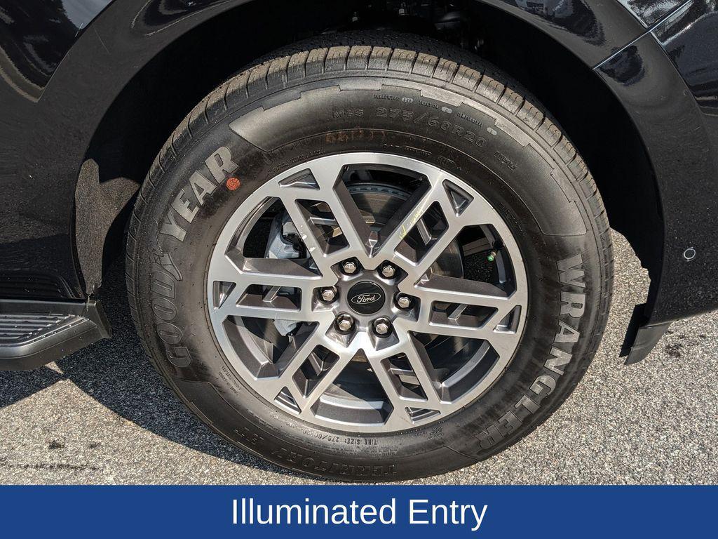 new 2025 Ford Expedition car, priced at $69,966