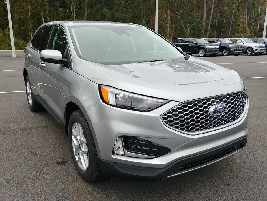 new 2024 Ford Edge car, priced at $42,760