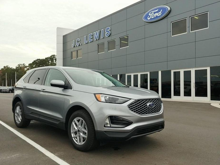 new 2024 Ford Edge car, priced at $42,760