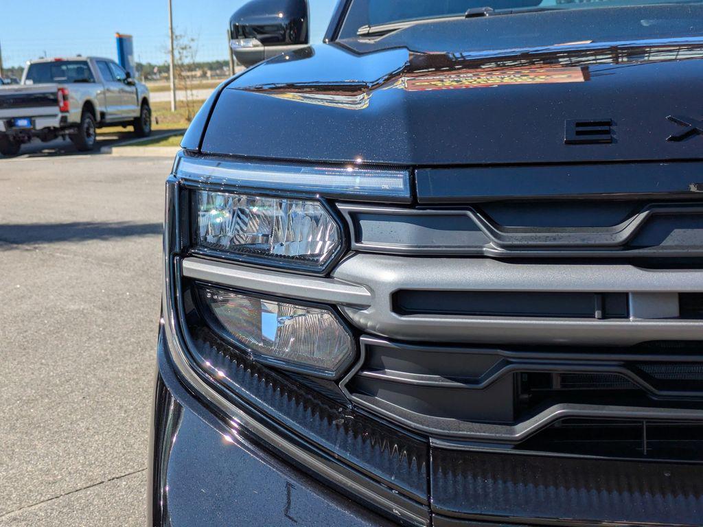 new 2025 Ford Expedition car, priced at $82,776