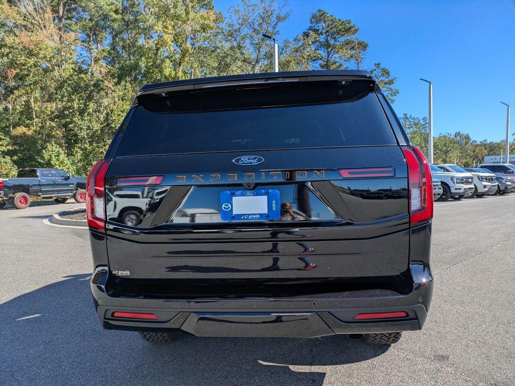new 2025 Ford Expedition car, priced at $82,776