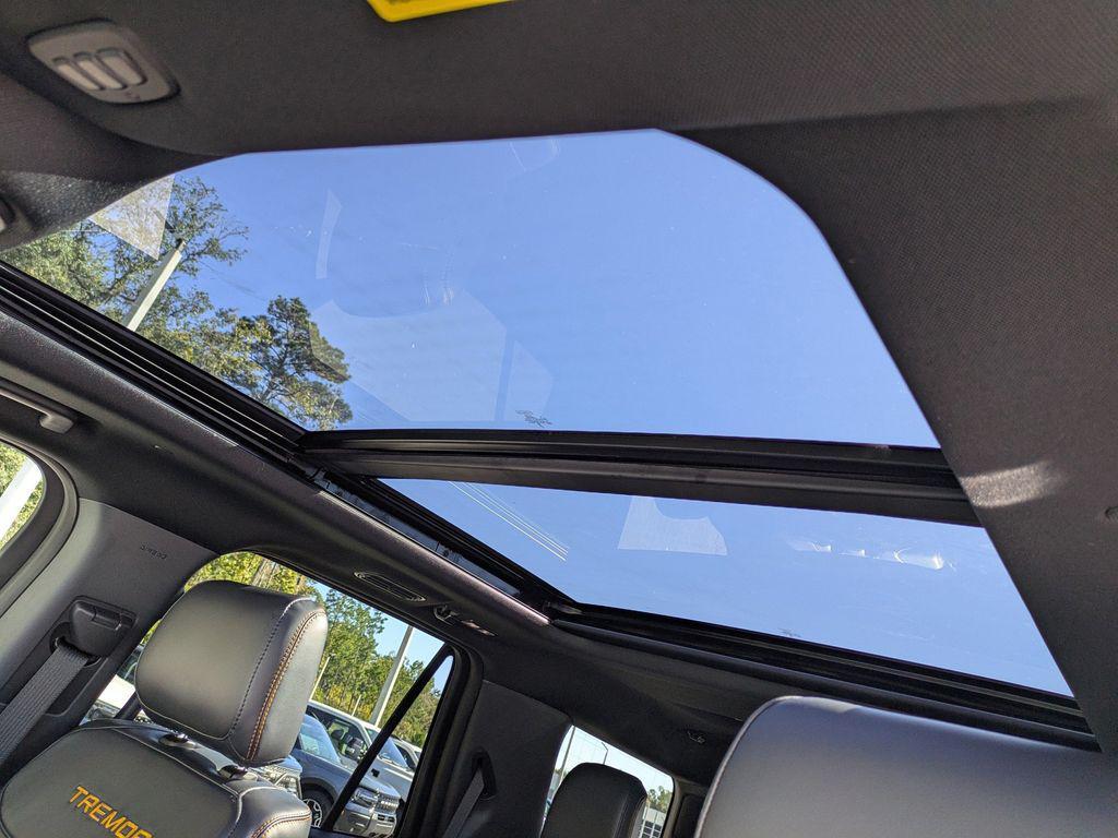 new 2025 Ford Expedition car, priced at $82,776