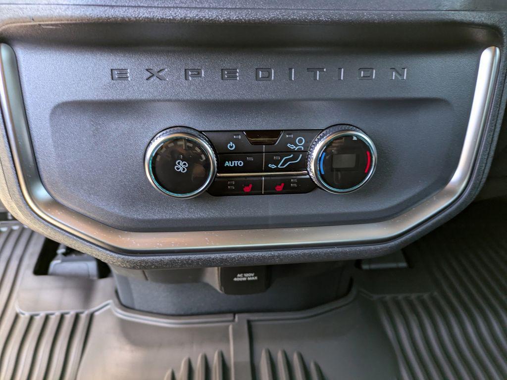 new 2025 Ford Expedition car, priced at $82,776