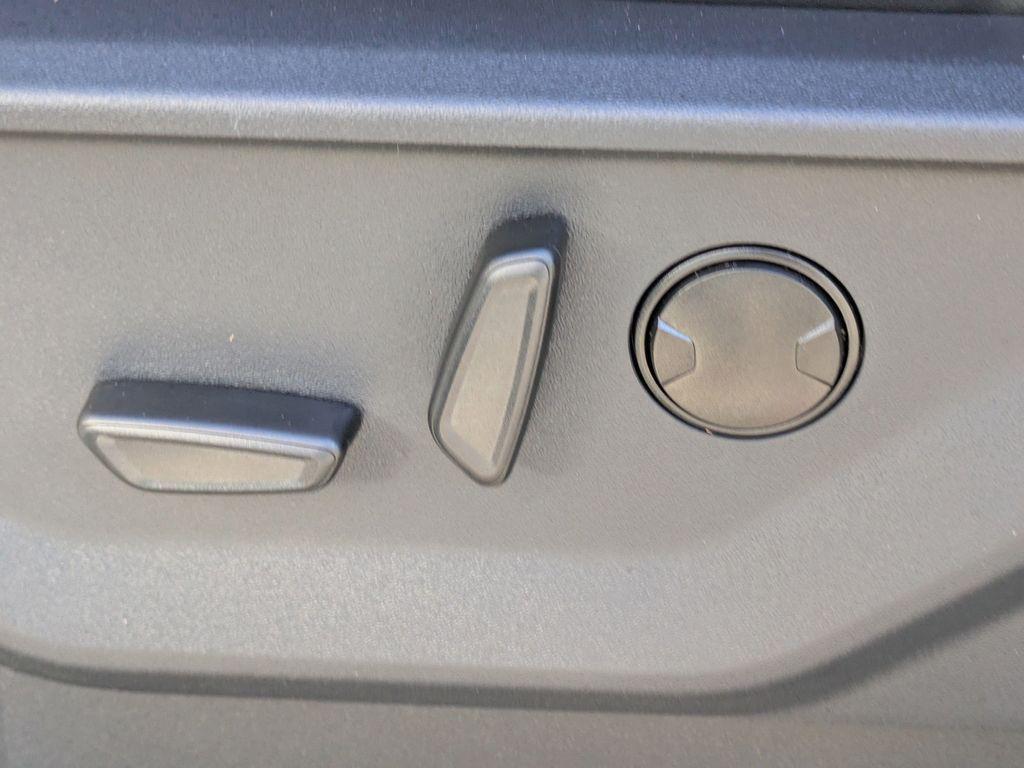 new 2025 Ford Expedition car, priced at $82,776