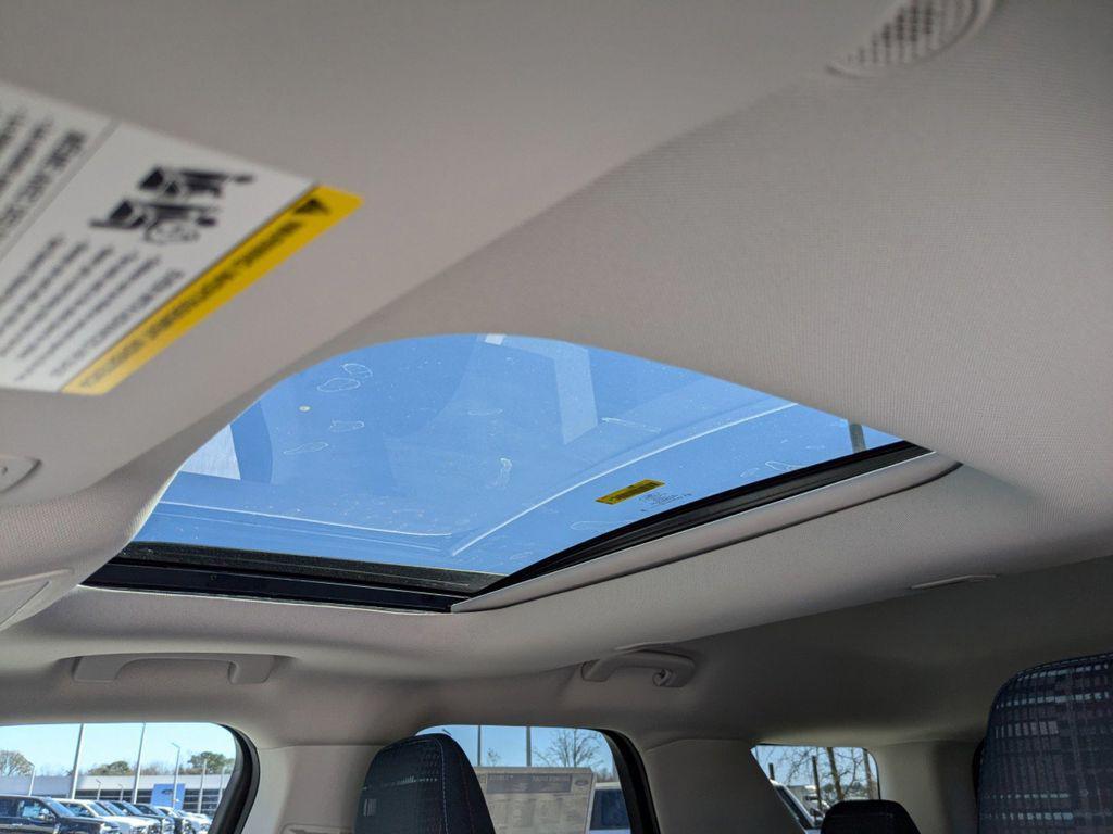 new 2025 Ford Bronco Sport car, priced at $32,215