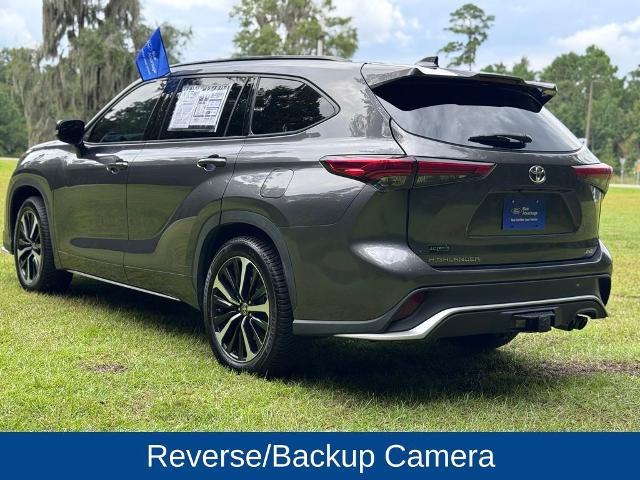 used 2022 Toyota Highlander car, priced at $30,000