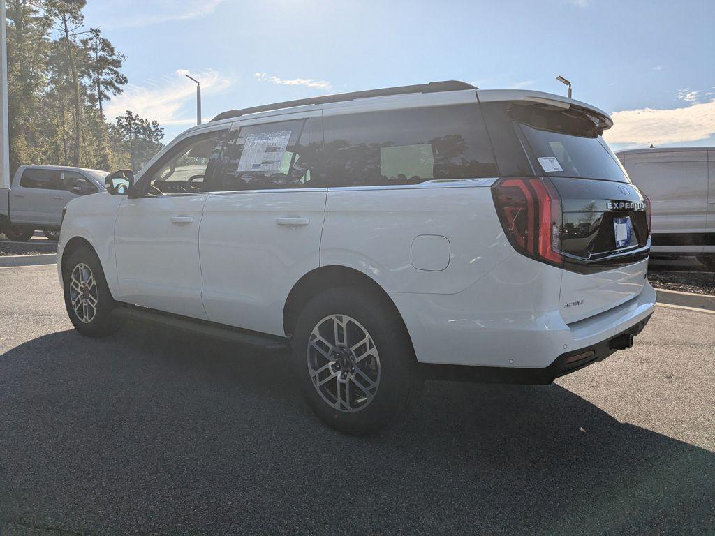 new 2025 Ford Expedition car, priced at $69,030