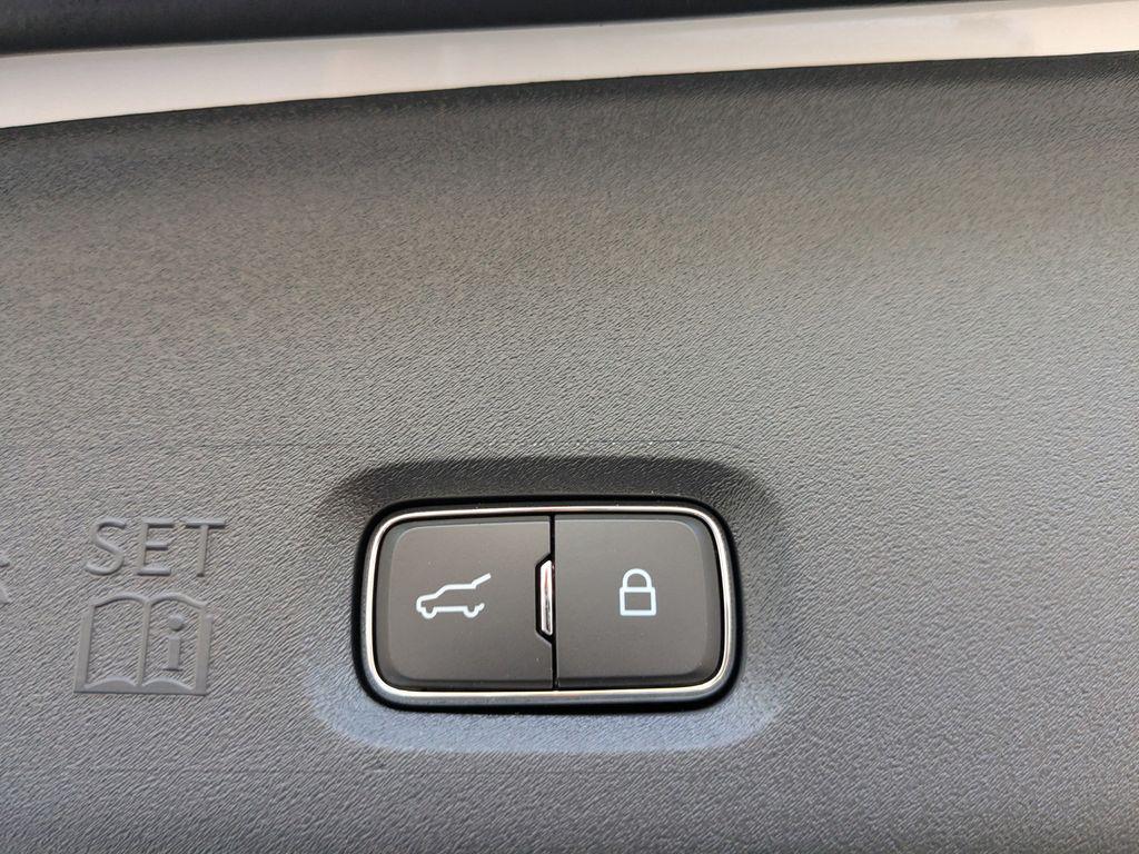 new 2025 Ford Expedition car, priced at $69,030