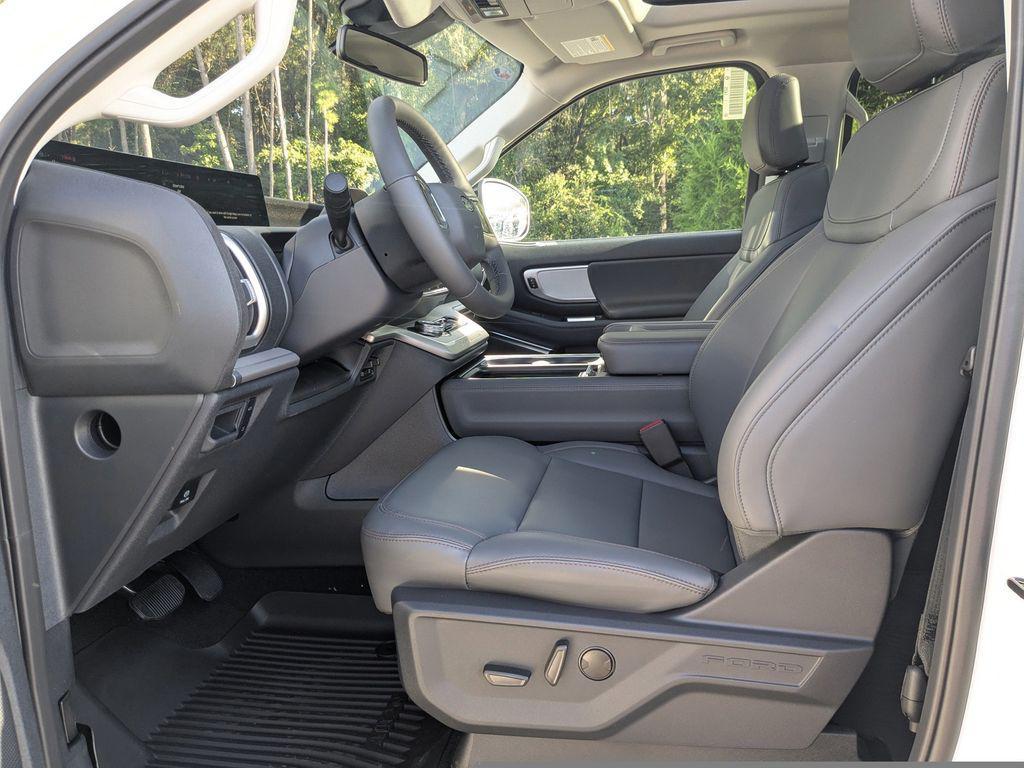 new 2025 Ford Expedition car, priced at $69,030