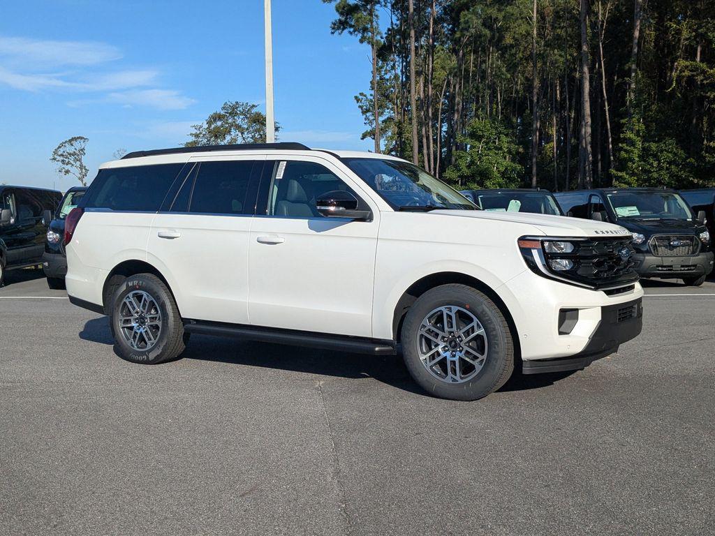 new 2025 Ford Expedition car, priced at $69,030