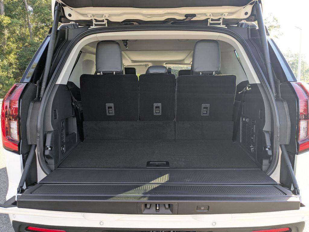 new 2025 Ford Expedition car, priced at $69,030