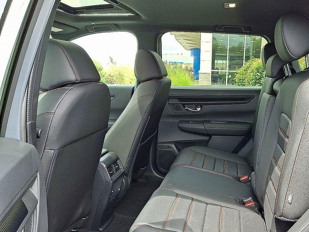 new 2026 Honda CR-V Hybrid car, priced at $41,675