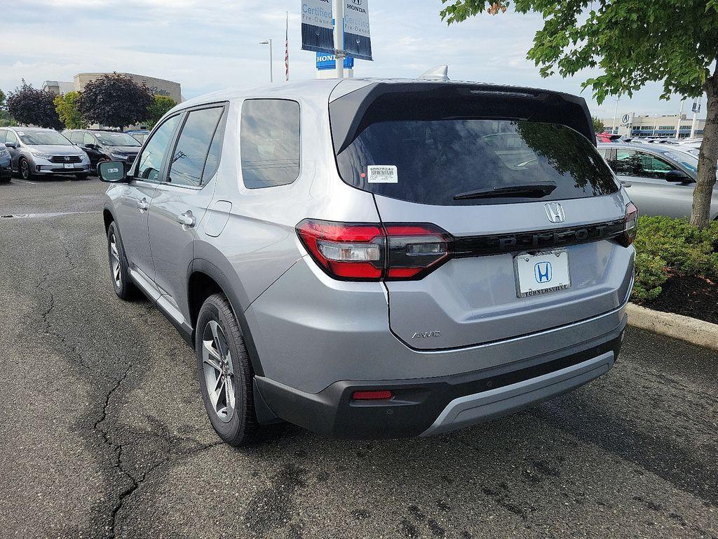 new 2025 Honda Pilot car, priced at $47,780