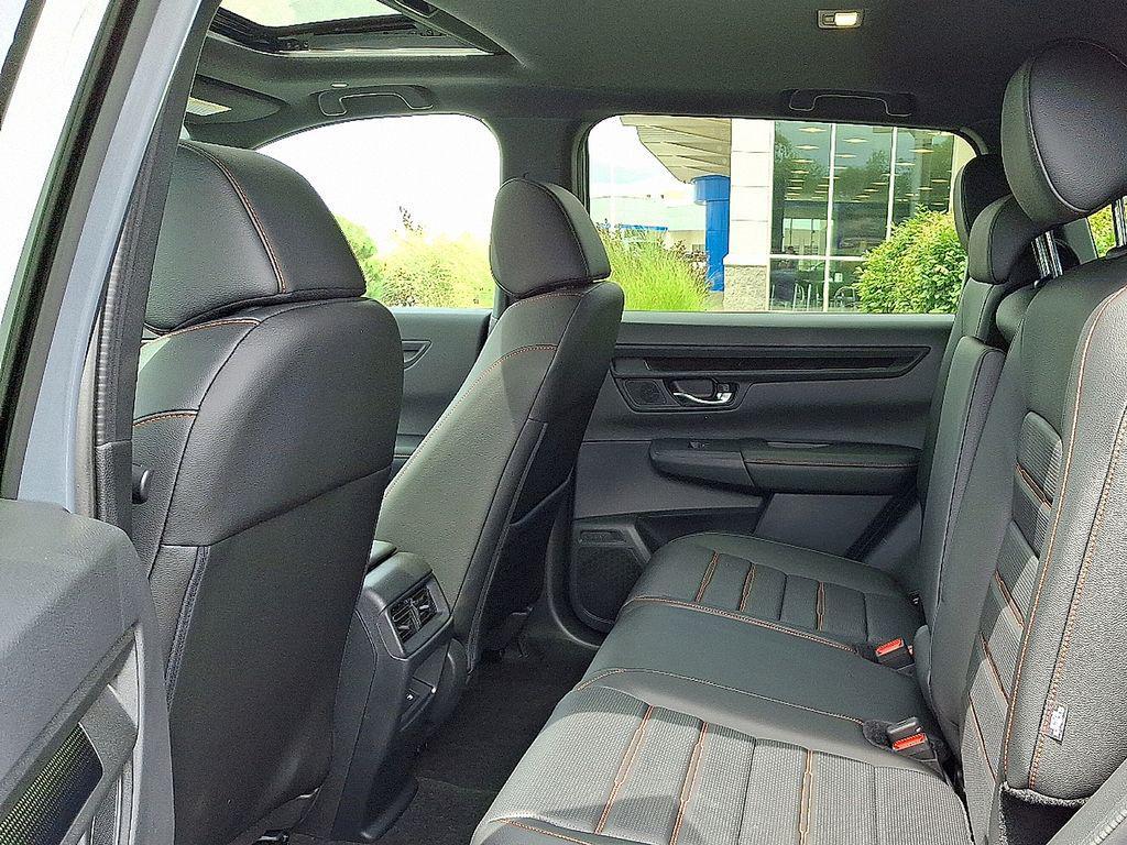 new 2026 Honda CR-V Hybrid car, priced at $41,675