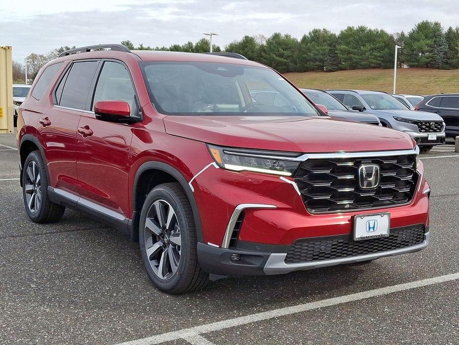 new 2025 Honda Pilot car, priced at $51,450