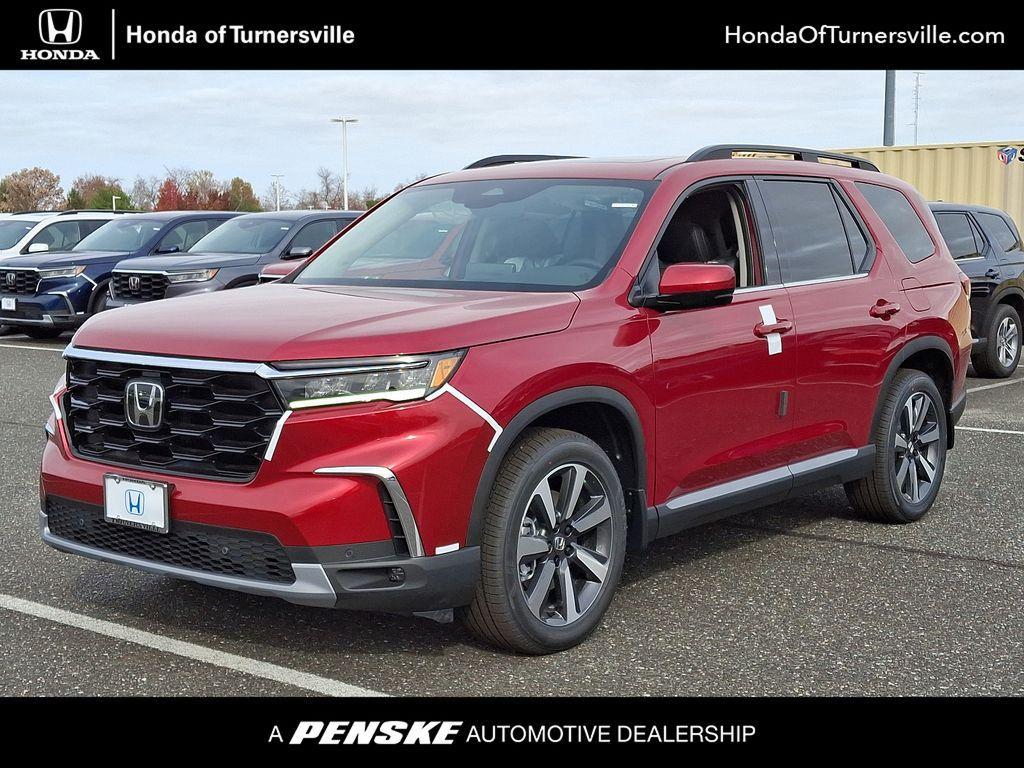 new 2025 Honda Pilot car, priced at $51,450