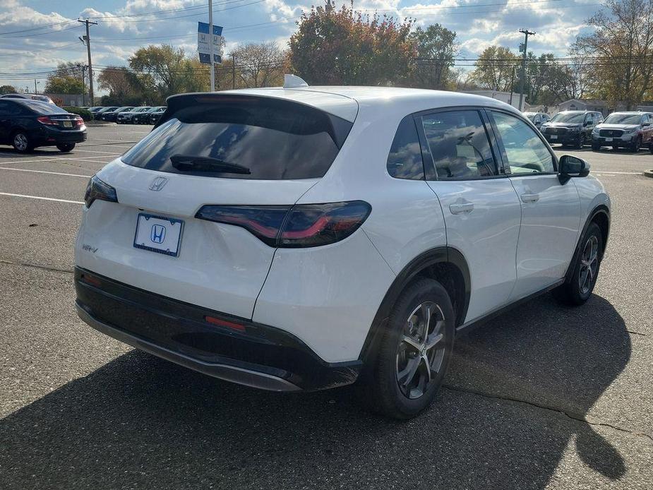 new 2025 Honda HR-V car, priced at $32,805