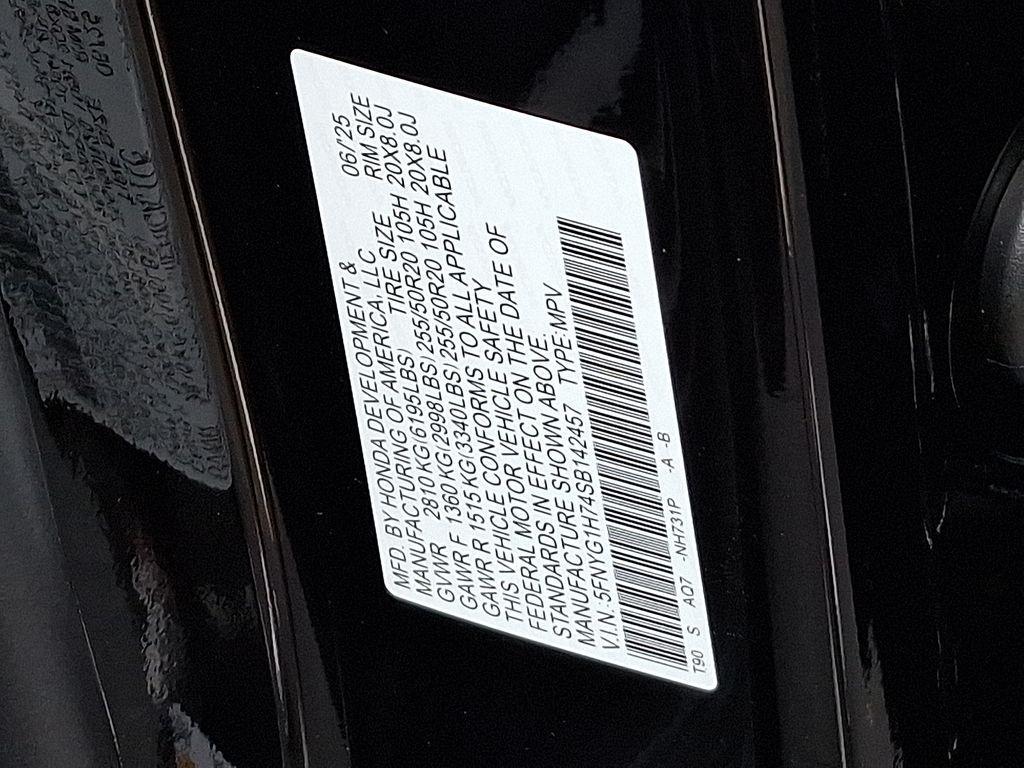 new 2025 Honda Pilot car, priced at $52,950