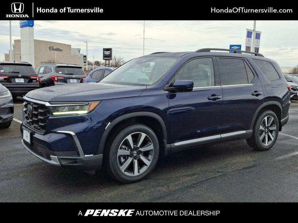 new 2025 Honda Pilot car, priced at $52,715