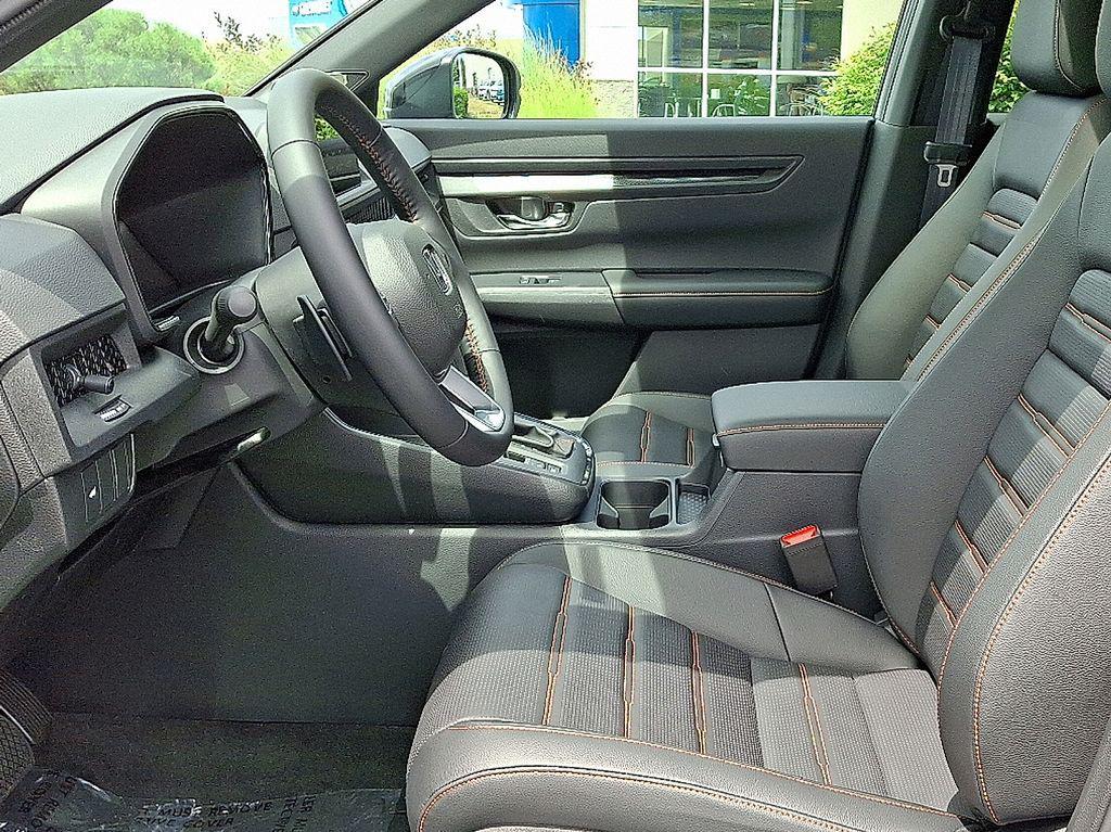 new 2026 Honda CR-V Hybrid car, priced at $41,675