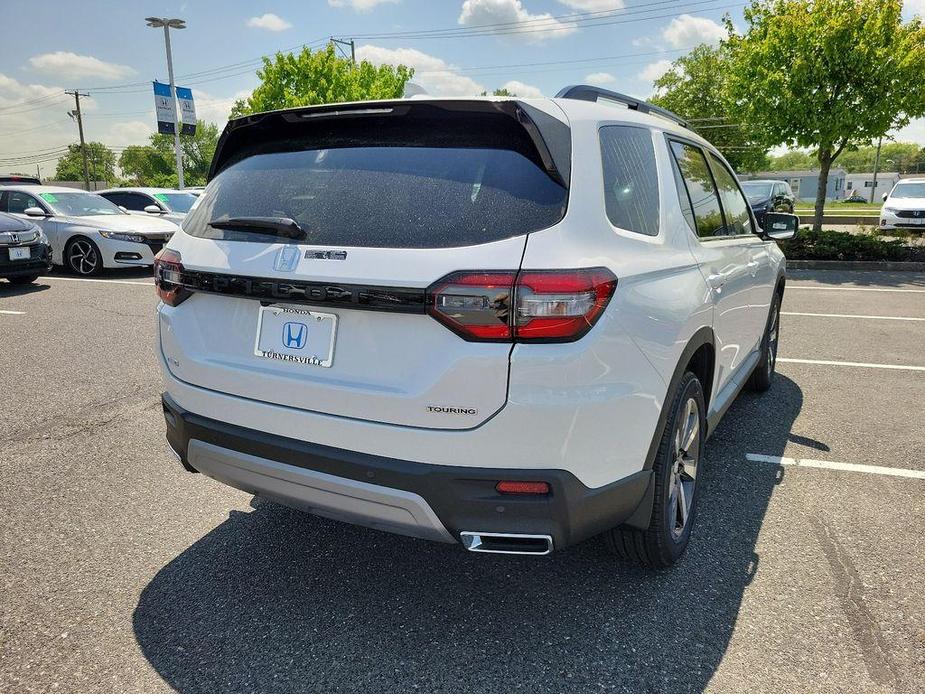 new 2025 Honda Pilot car, priced at $51,450