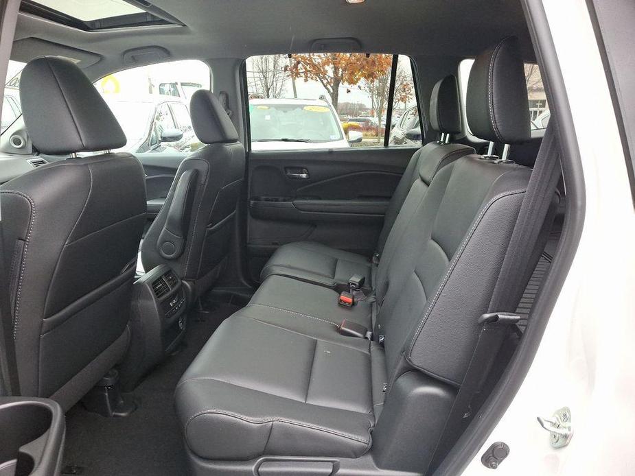 used 2022 Honda Pilot car, priced at $32,980