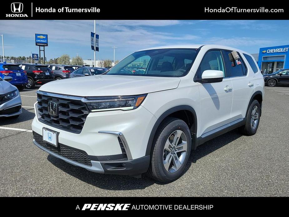 new 2025 Honda Pilot car, priced at $47,150