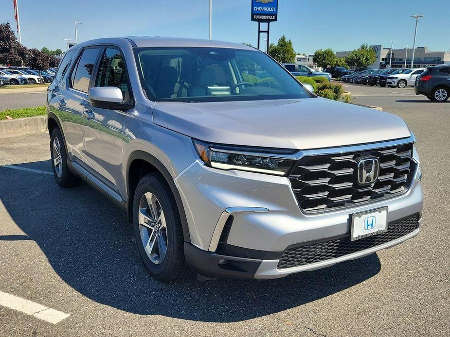 new 2025 Honda Pilot car, priced at $46,995