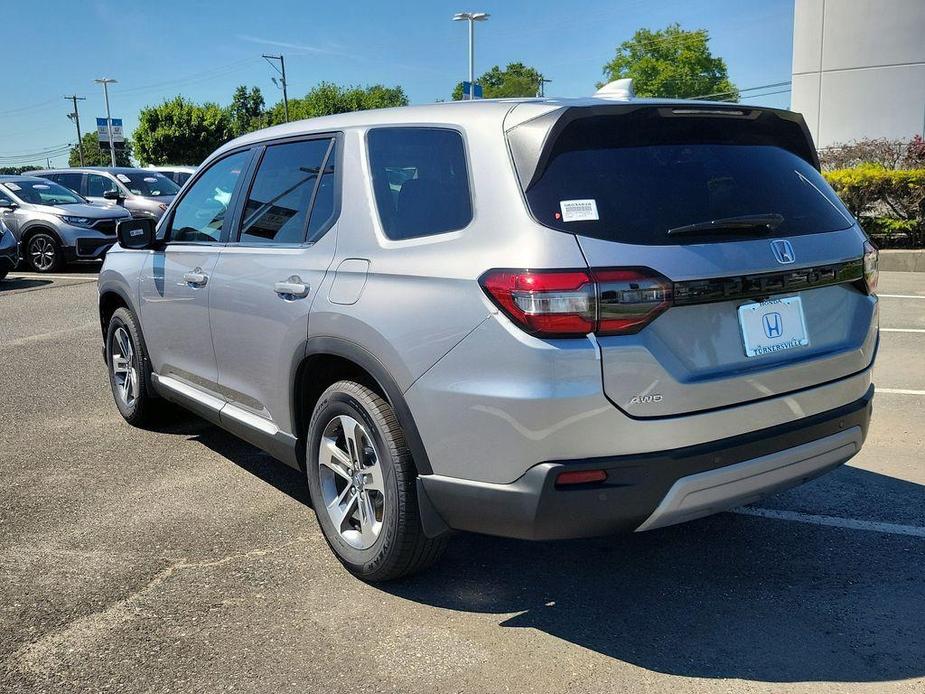 new 2025 Honda Pilot car, priced at $46,995