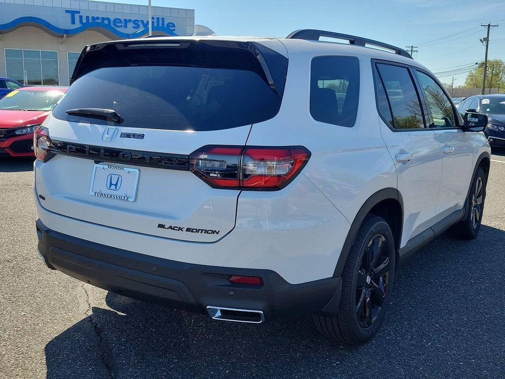 new 2025 Honda Pilot car, priced at $56,485