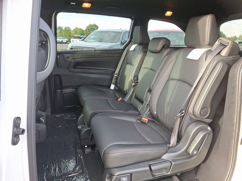 new 2026 Honda Odyssey car, priced at $45,845