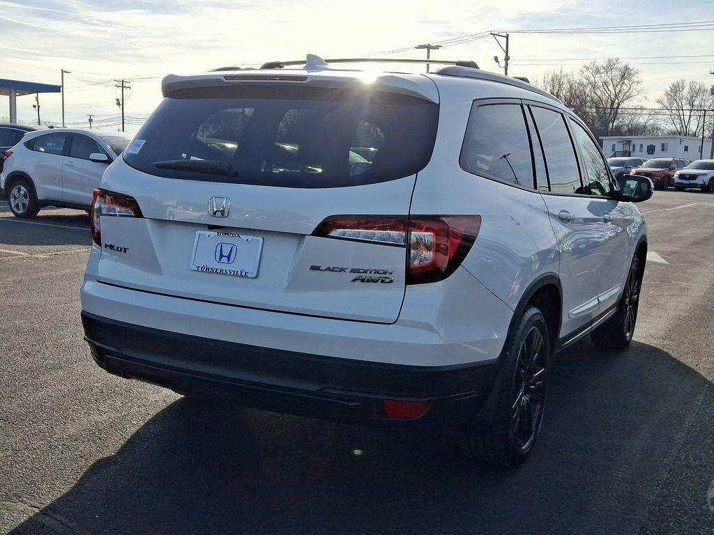 used 2022 Honda Pilot car, priced at $37,980