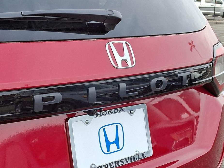 new 2025 Honda Pilot car, priced at $49,350