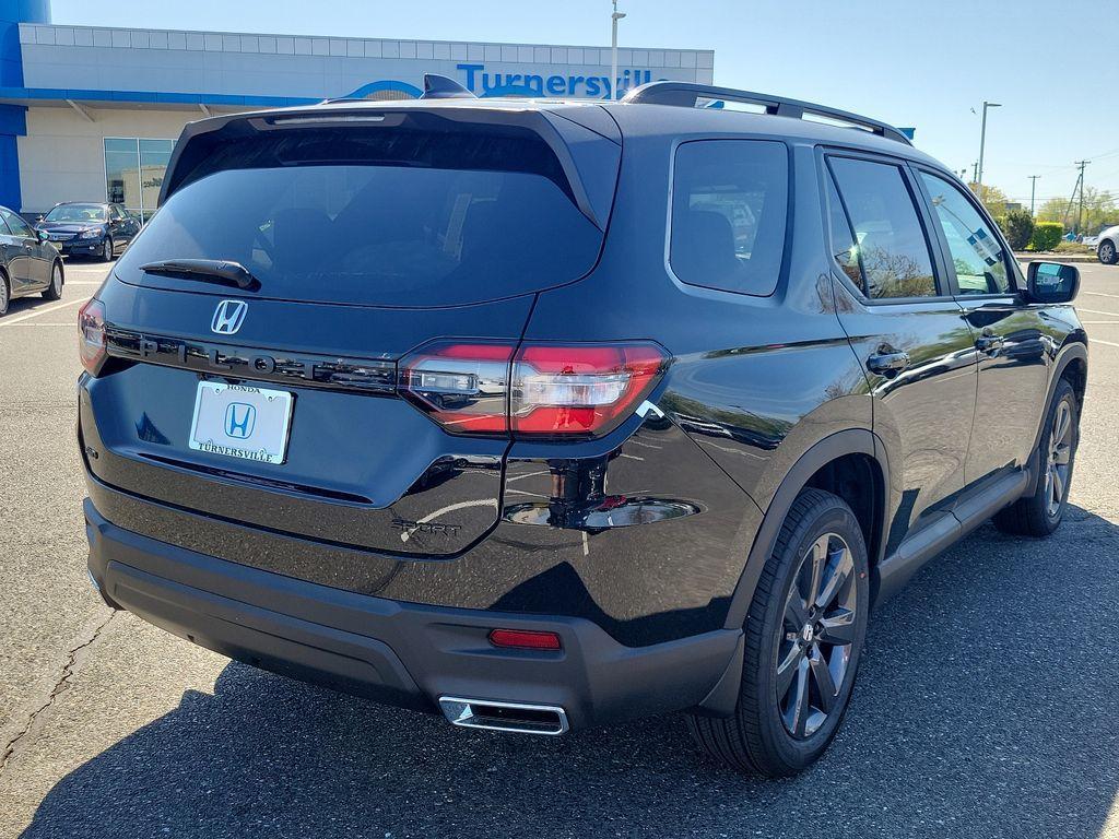 new 2025 Honda Pilot car, priced at $43,750