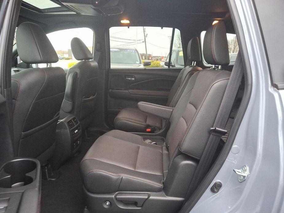 used 2022 Honda Pilot car, priced at $38,980