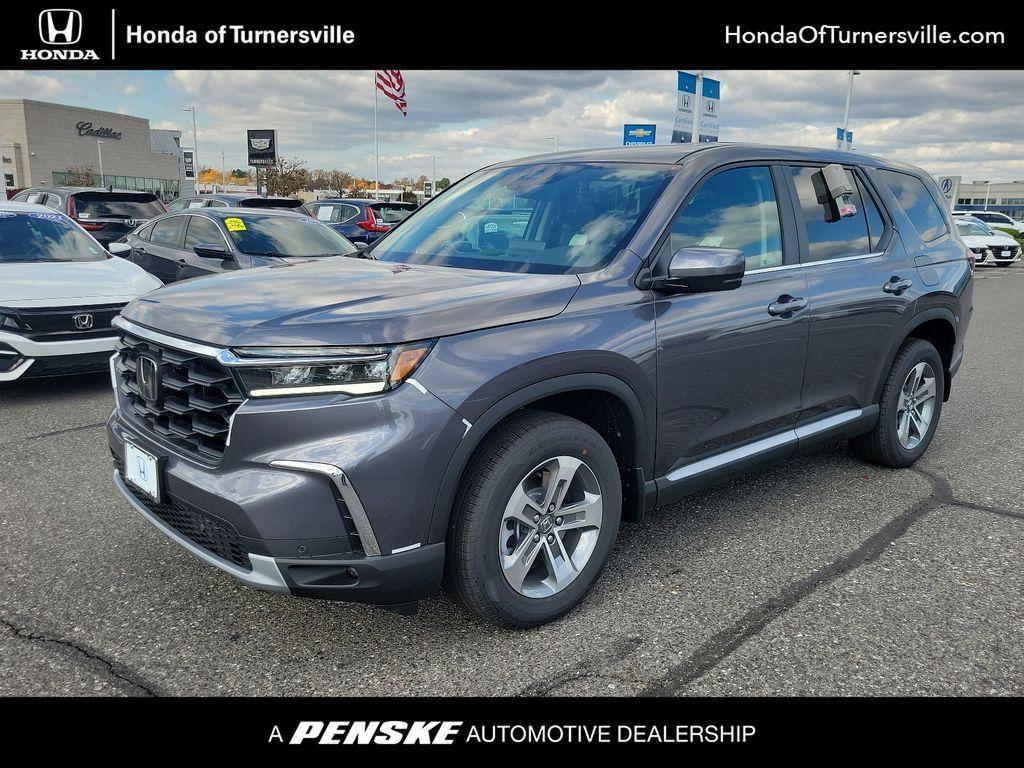 new 2025 Honda Pilot car, priced at $46,995