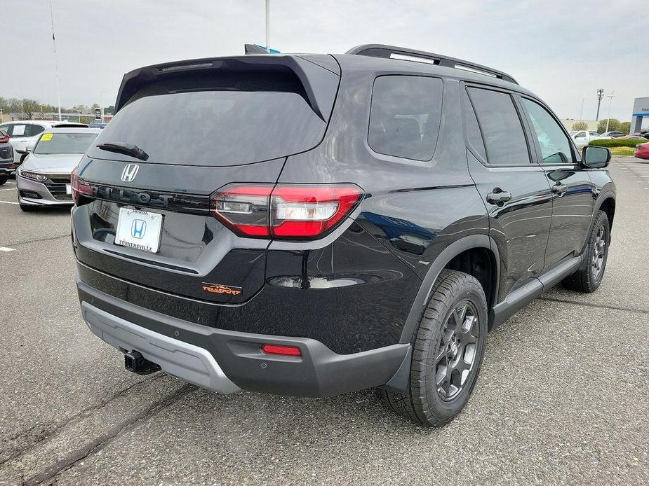 new 2025 Honda Pilot car, priced at $50,495