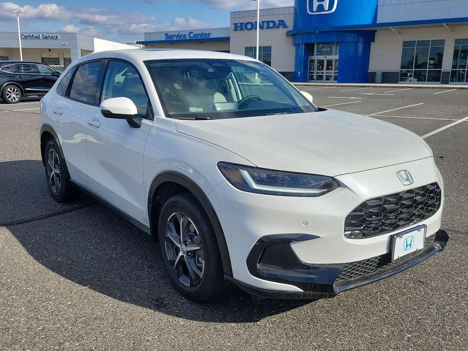 new 2025 Honda HR-V car, priced at $32,805