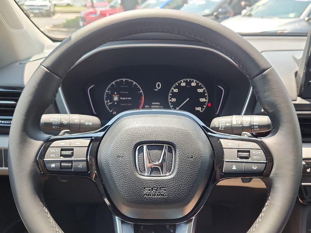 new 2025 Honda Pilot car, priced at $47,050