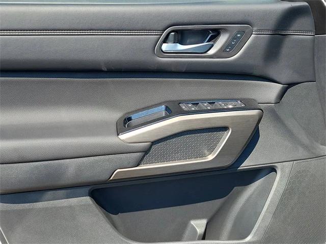 new 2025 Nissan Pathfinder car, priced at $54,195