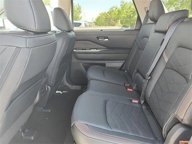 new 2025 Nissan Pathfinder car, priced at $51,500