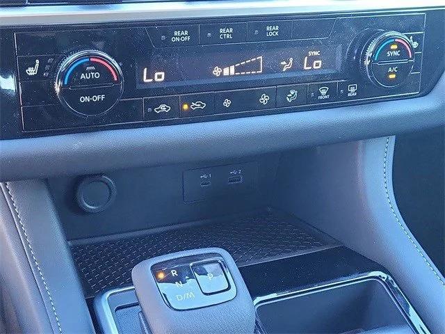 new 2025 Nissan Pathfinder car, priced at $39,260