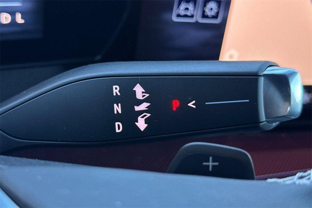 new 2026 Chevrolet Traverse car, priced at $50,024