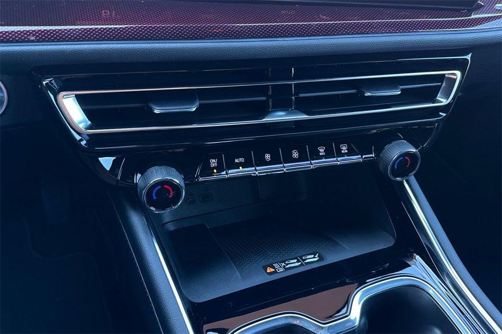 new 2026 Chevrolet Traverse car, priced at $50,024