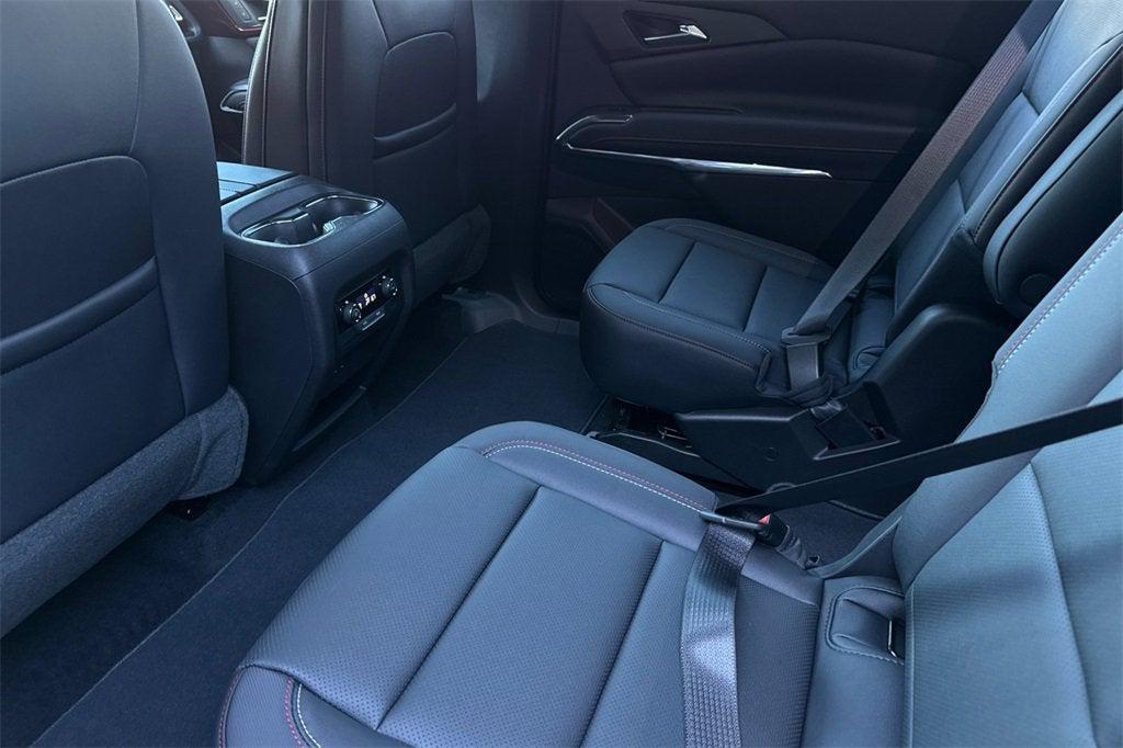 new 2026 Chevrolet Traverse car, priced at $50,024